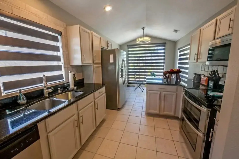 Mallory Paradise Apartment 4 Bedroom