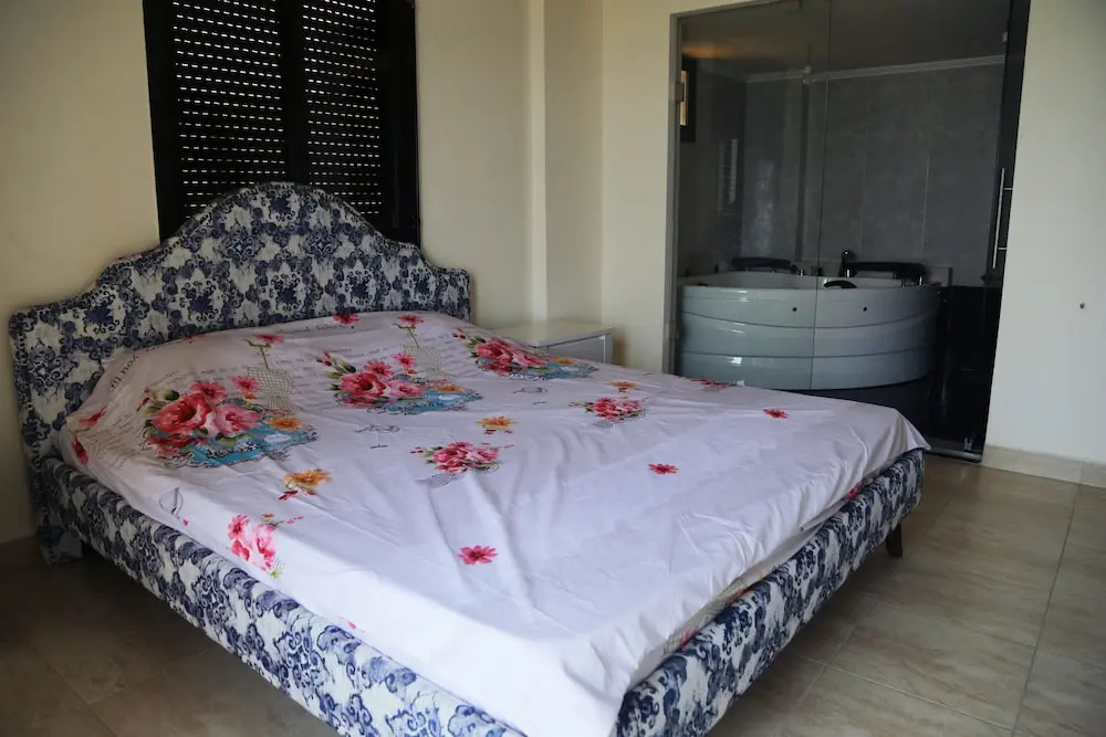 Quiet Comfy and Epic Seaview