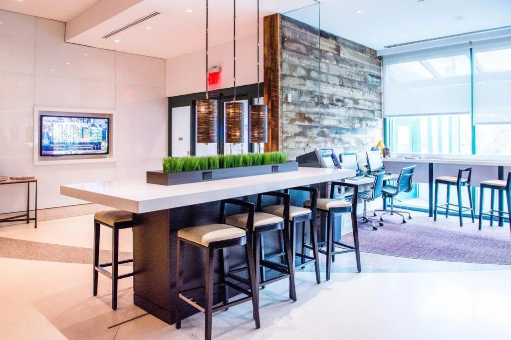 Courtyard by Marriott New York JFK Airport