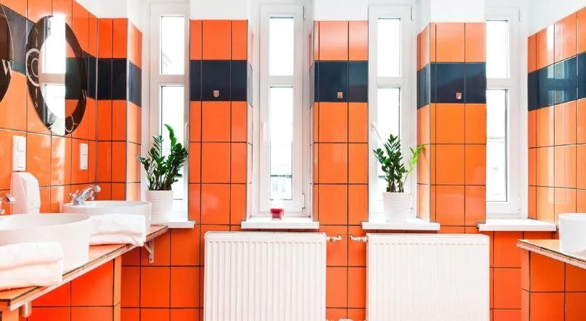Blooms Boutique Hostel Inn & Apartments