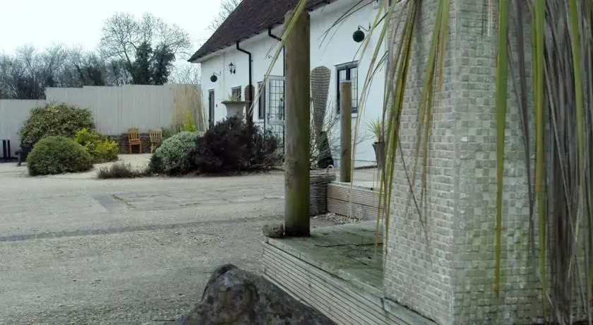 Lancers House - Guest House