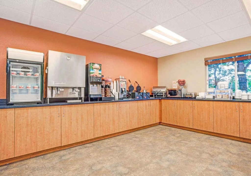 Blaine Town Inn & Suites