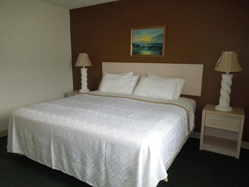 Mahalo Diamond Beach Resort