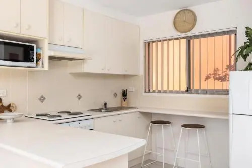 High Point, Unit 4/4 Magnus Street