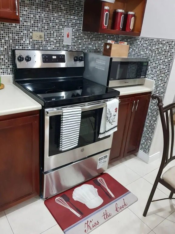 Apartment Sleeps 4 With En-suite Bathrooms