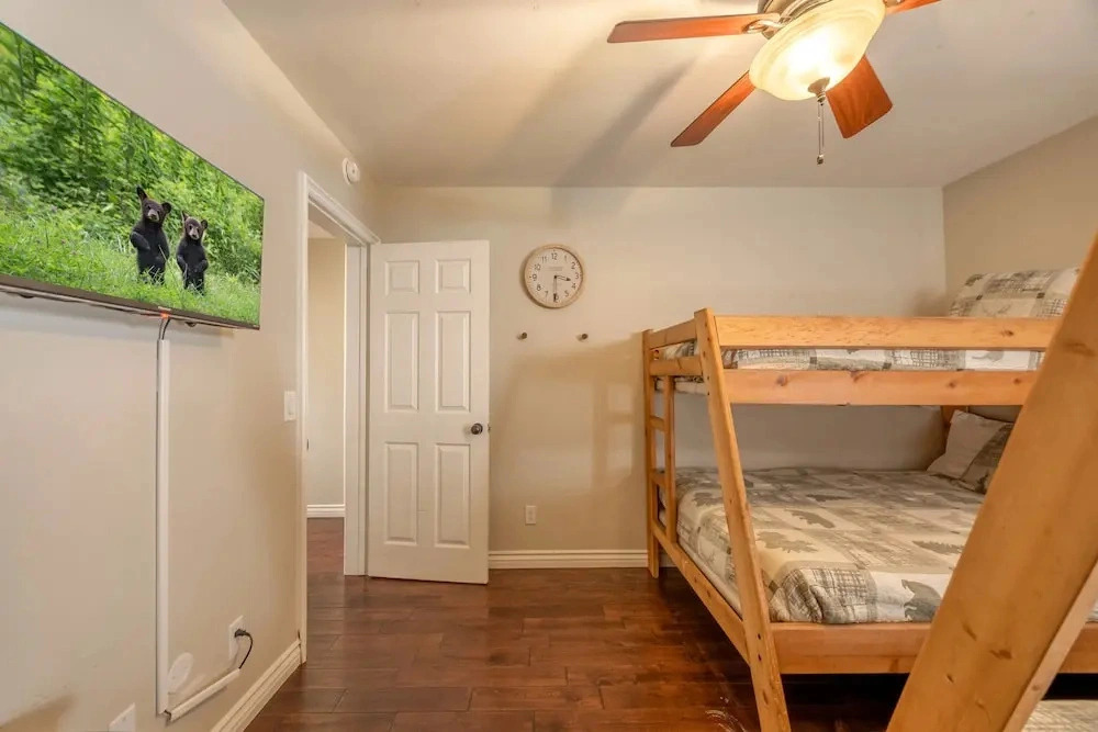 23 - Big Bear Lakeview Lodge 3 Bedroom Home