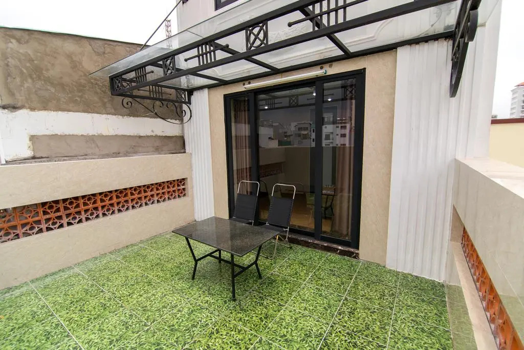 RedDoorz Plus @ Nguyen Trai Street