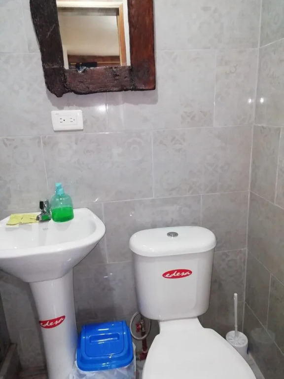 Hostal La Casa Amarilla City