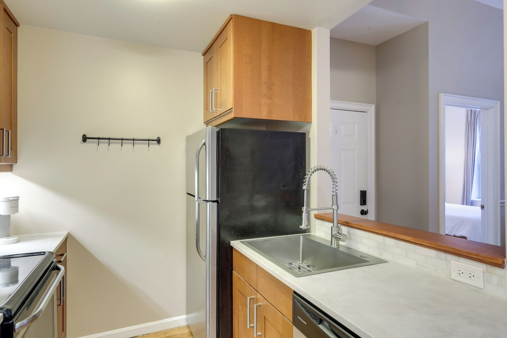 Walkable Condo Near Over-the-rhine & Hard Rock!