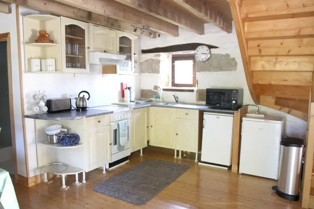 House With 2 Bedrooms in Plounérin, With Pool Access, Furnished Garden