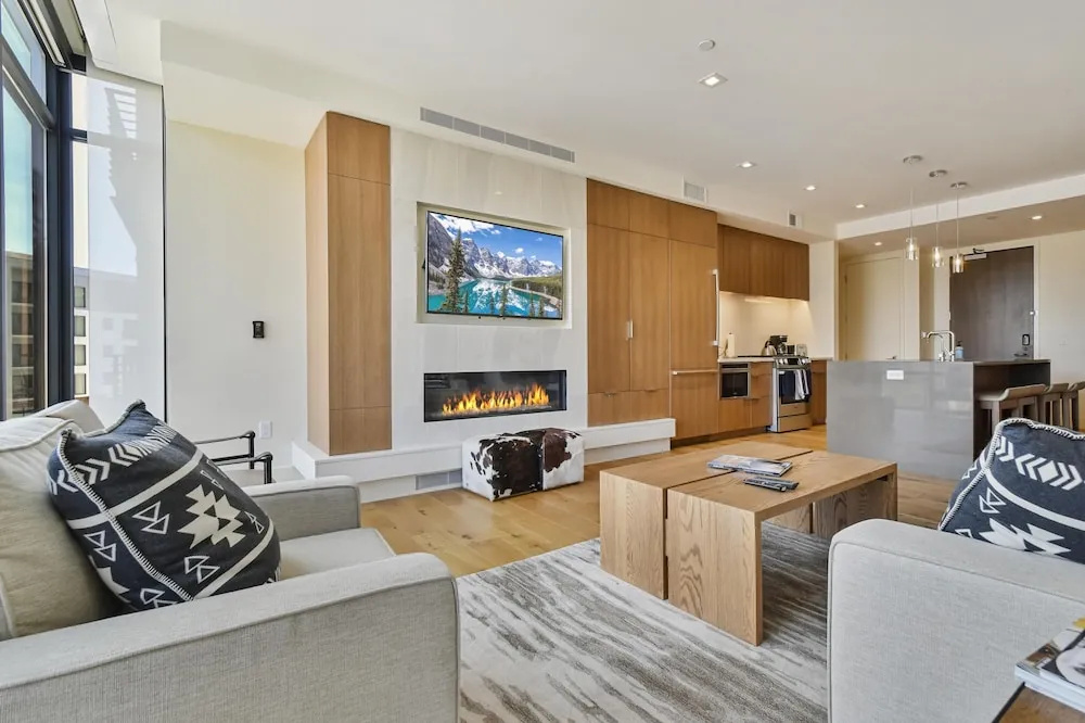 Lift Condo With Ski-in out w Village Access hot tub Fitness Center ski Rentals On-site