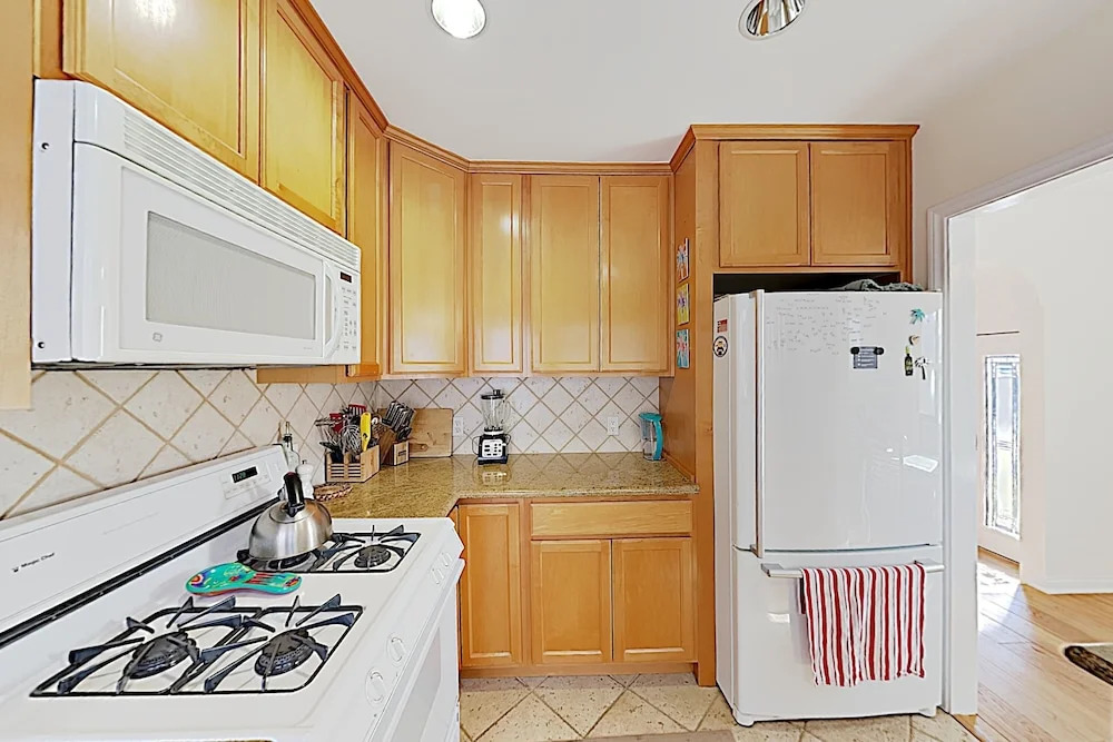 Spanish-style W/ Patio - Near Beach 2 Bedroom Home