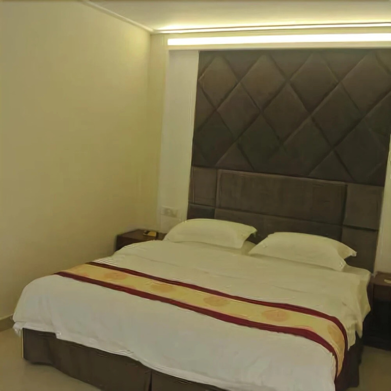 Longquan Hotel