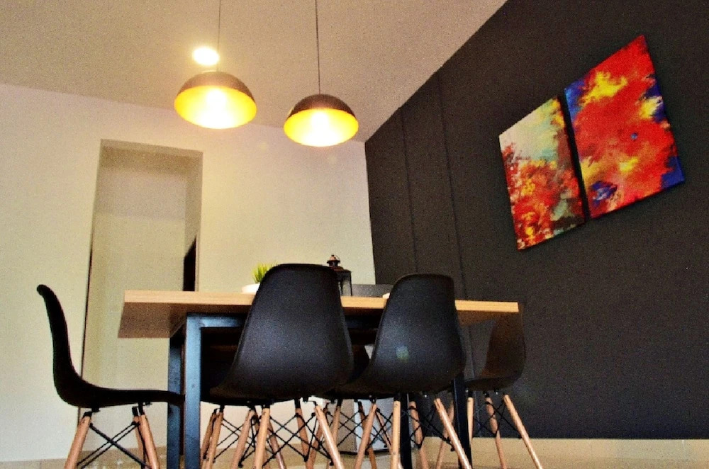 Desaru Cosy Homestay - near WaterPark, Beach, Rapid -Wifi, TVbox, Steamboat, BBQ Available
