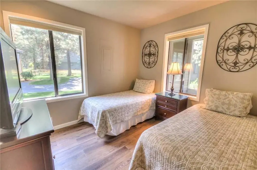 Eaglewood Condominium 16