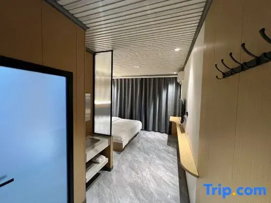 Huidu Hotel