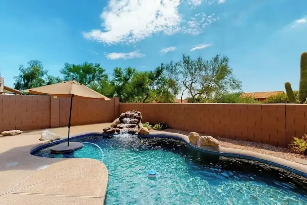 Desert Oasis - Heated Pool Retreat