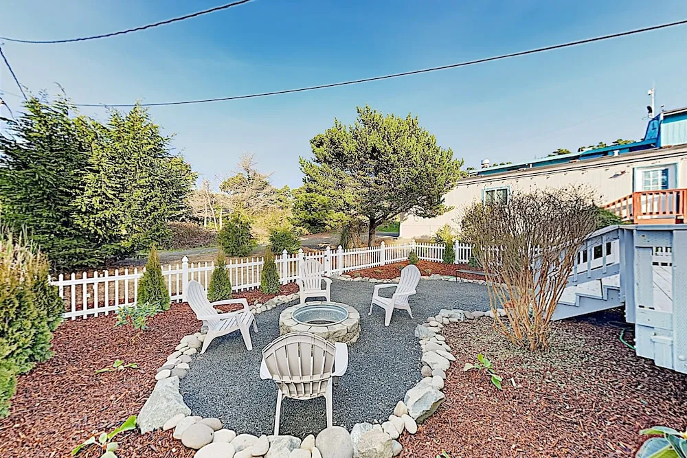 New Listing! Chateau Serenity W/ Decks, Firepit 2 Bedroom Home