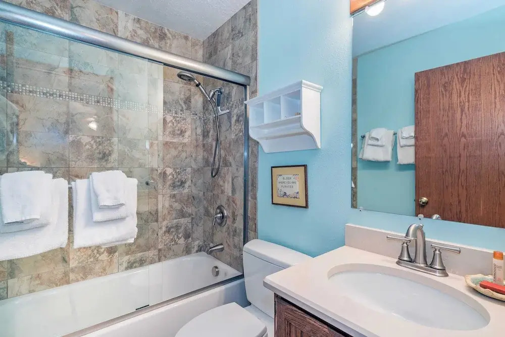 Ghostriders 5 by Avantstay 2 Bedroom Condo Near Main Street, Hiking & Skiing STR Permit #3571