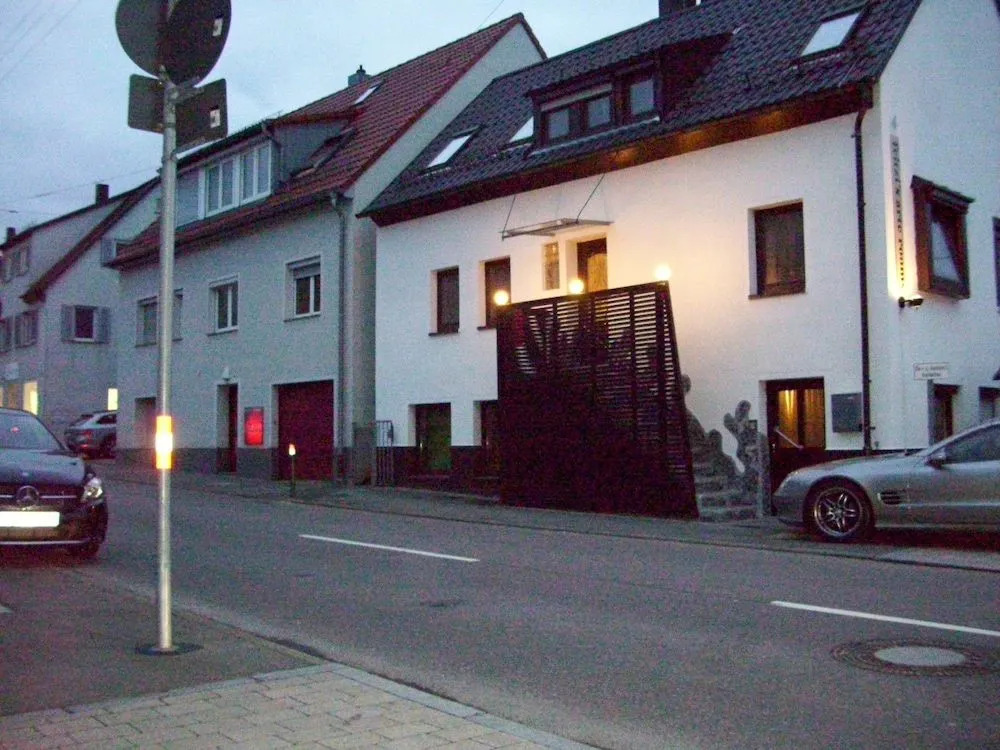 fritzis arte rooms