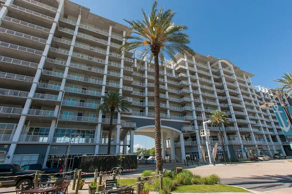 Whar305x 2 Bedroom Condo