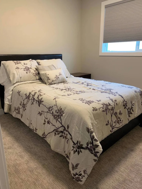 New Townhouse in Red Deer -family Retreat