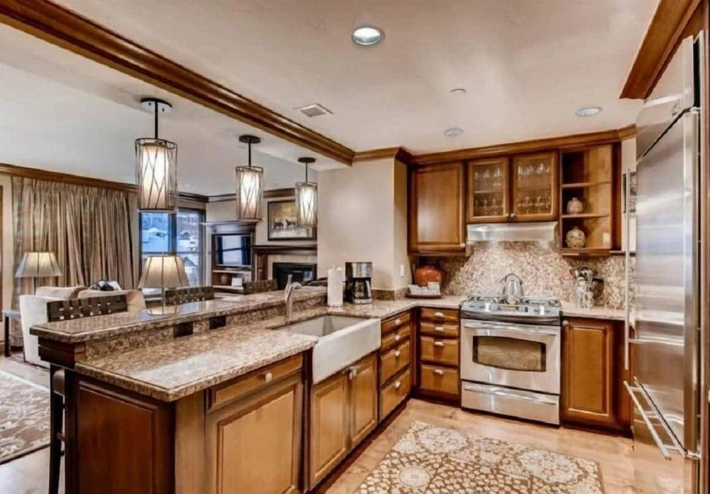 Luxury 3 Bedroom Mountain Vacation Rental In The Heart Of Lionshead Village In Vail