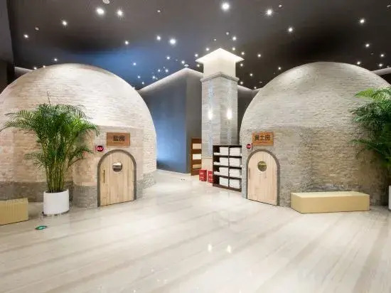 Tangland Hot Spring Hotel (Shanghai Changqing)