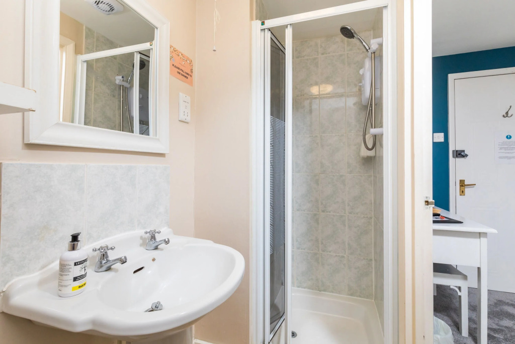 Morleys Rooms - Located in the heart of Hurstpierpoint by Huluki Sussex Stays