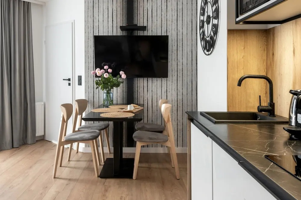 InPoint Apartments G15 near Old Town & Kazimierz District & Optional Paid Parking