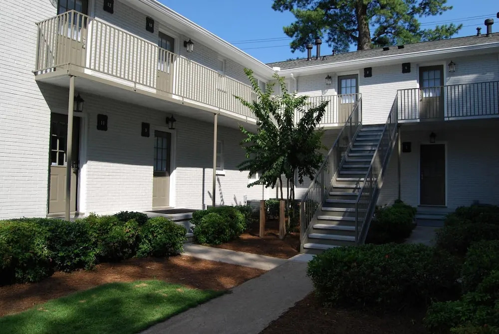 B2bk Professional Condo w Wi-fi Perfect for Business Travelers