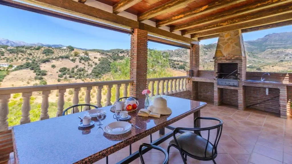 Casa Los Valles Alozaina by Ruralidays