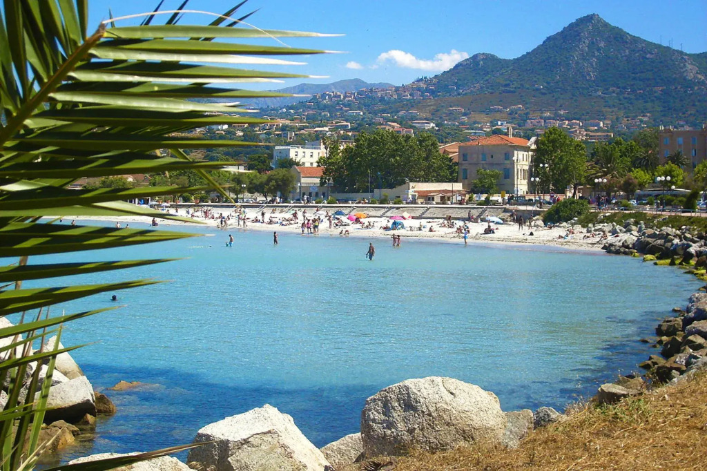 Res Le Vieux Moulin Ile Rousse, Apartment for 4 pers
