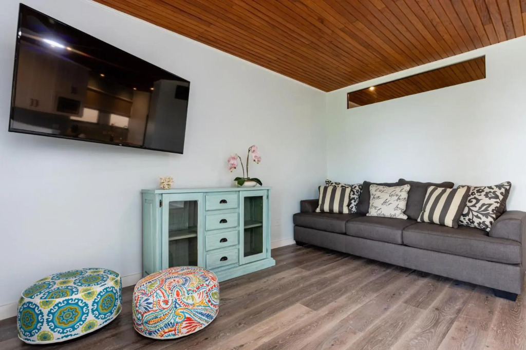 Flamingo Marina Cove 404- Oceanfront condo