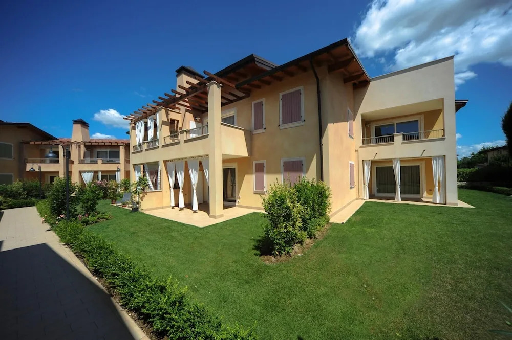 Le Corti Caterina B2 Apartment by Wonderful Italy