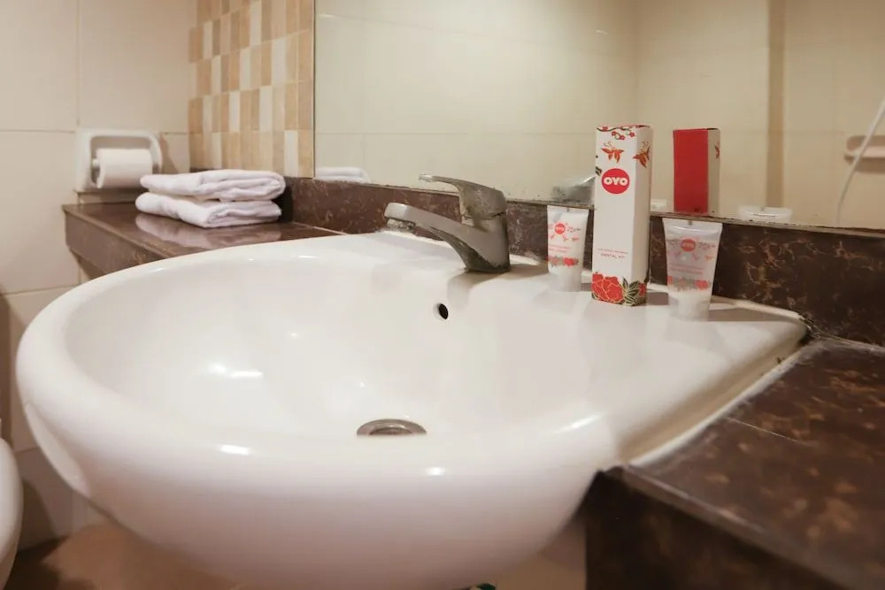 OYO 467 Penthouse Hotel
