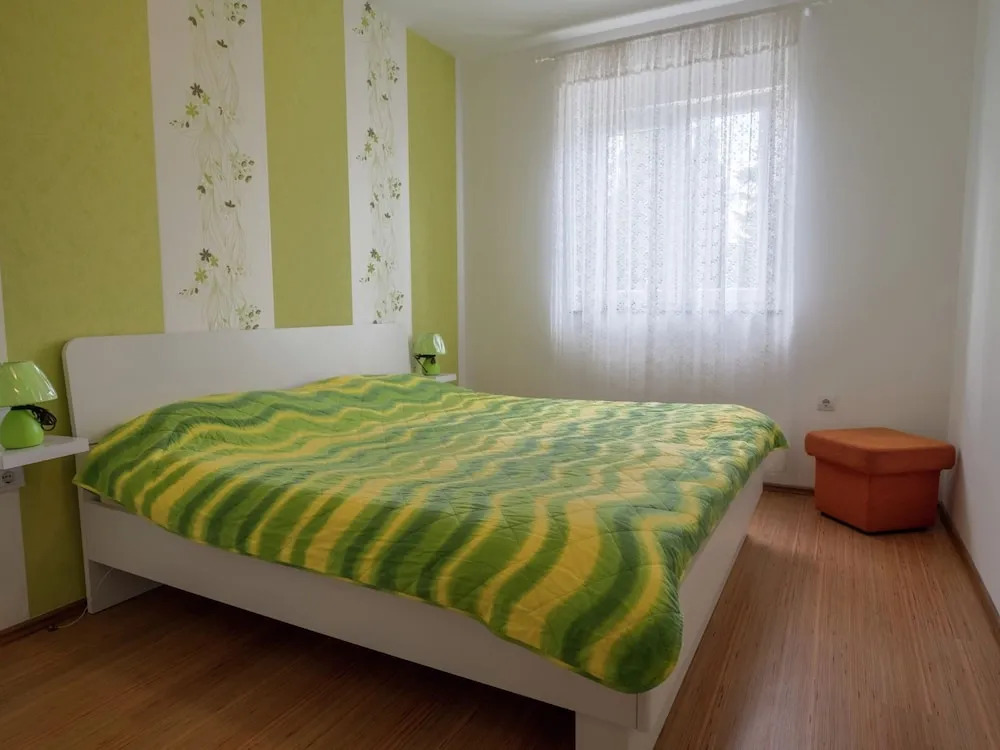 Comfortable Family Apartment Near the sea With Airconditioning, Wifi, and Parking
