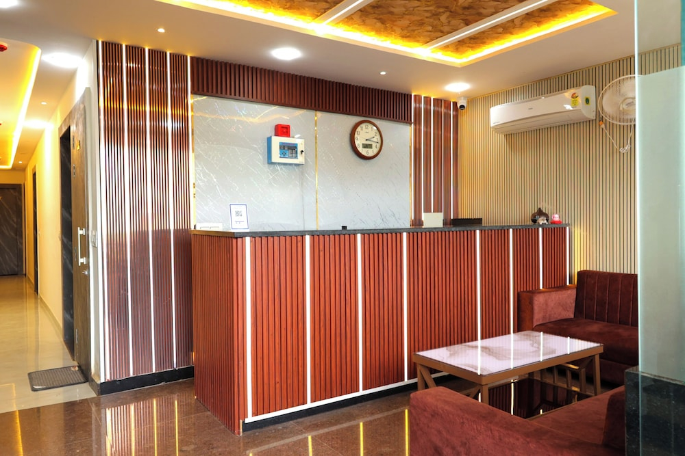 FabHotel The Grand Luxury Stay