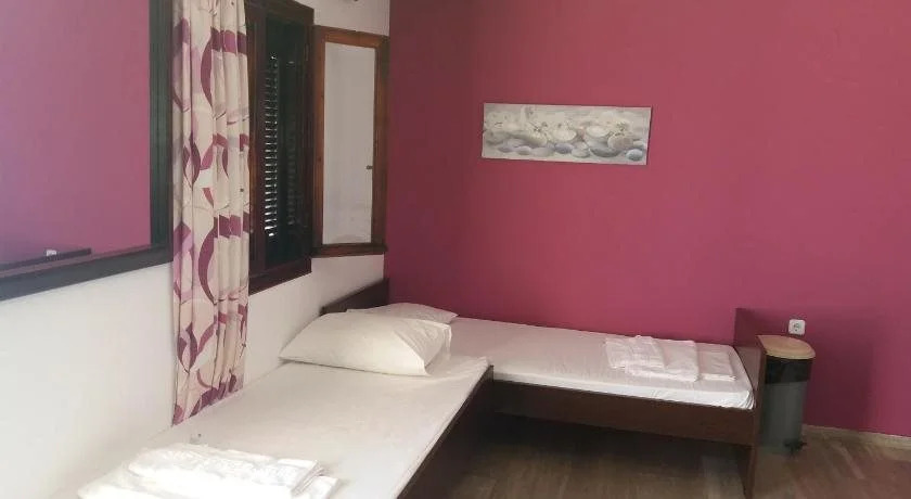 Manos Apartments