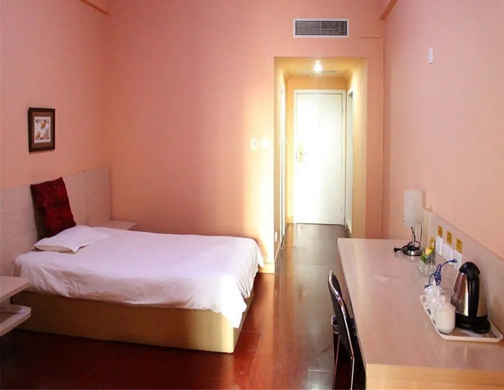 Yijia Express Hotel