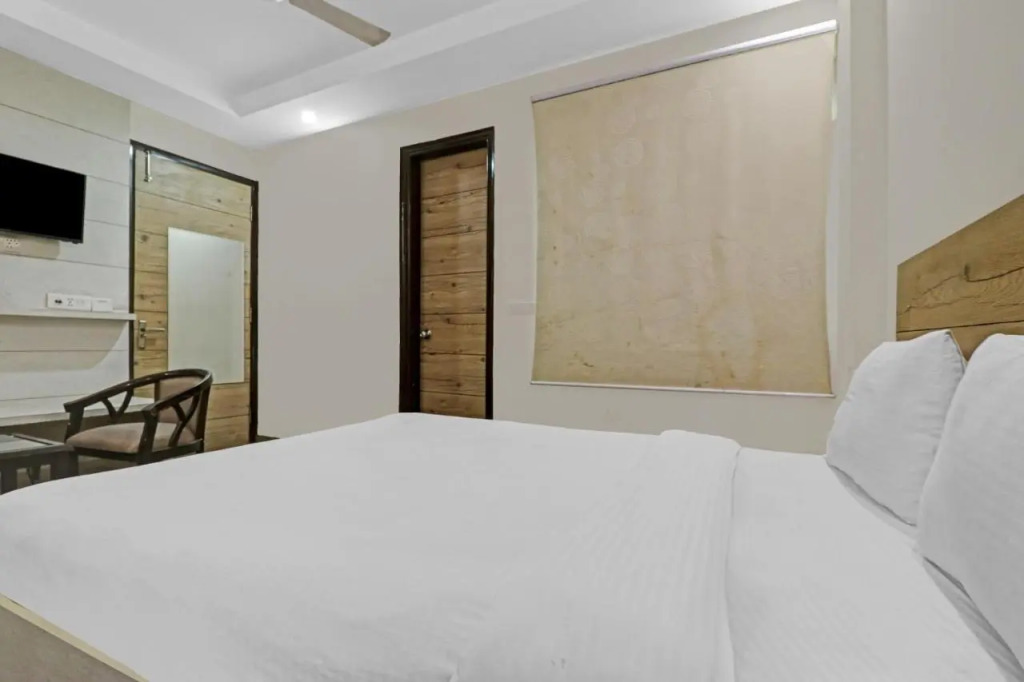 Hotel Good Luck by JMD Group