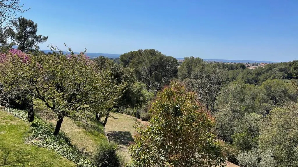 Appartement d'une chambre avec piscine partagee jardin clos et wifi a Aix en Provence