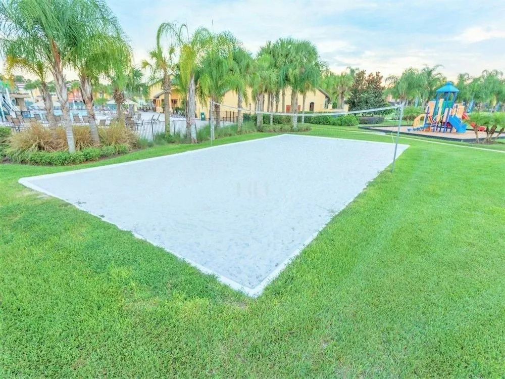 Paradise Palms Vacation Home 4 Bedrooms townhouse by RedAwning