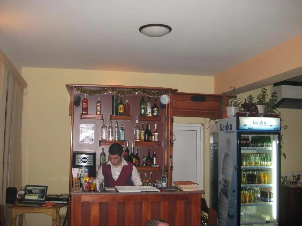 Family Hotel Iv