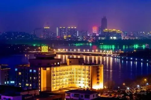 Changchun Celebrity Hotel