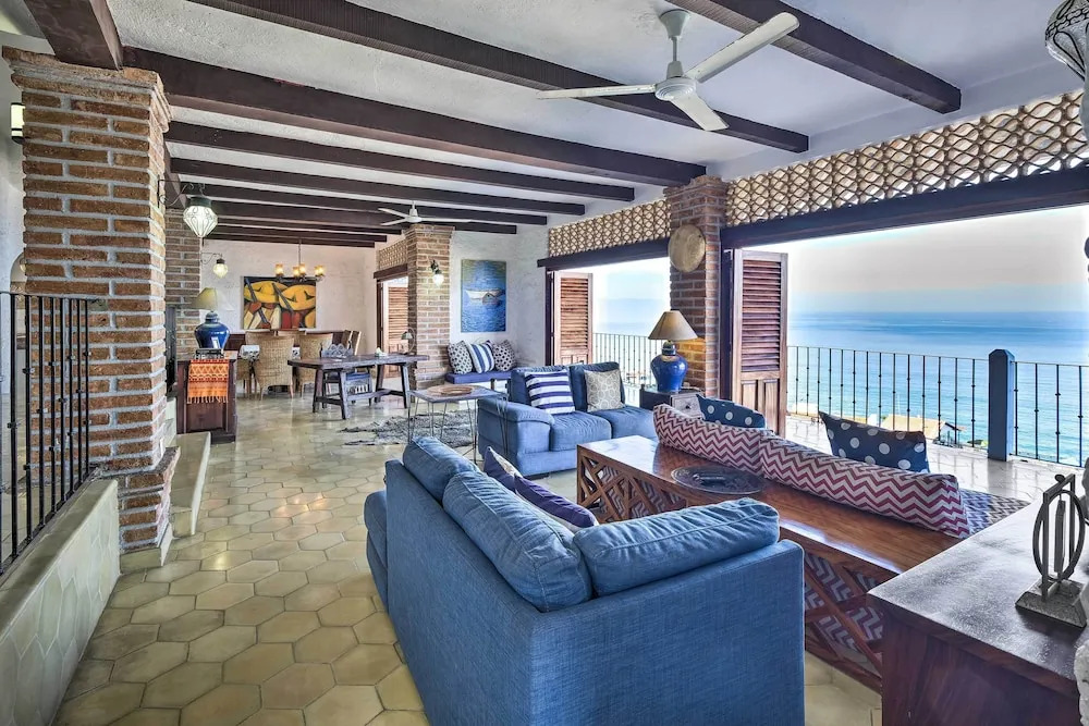 Mid-Century Modern Condo w/ Patio & Ocean Views