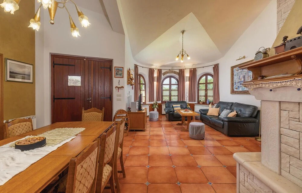 Amazing Home In Belavici With Sauna