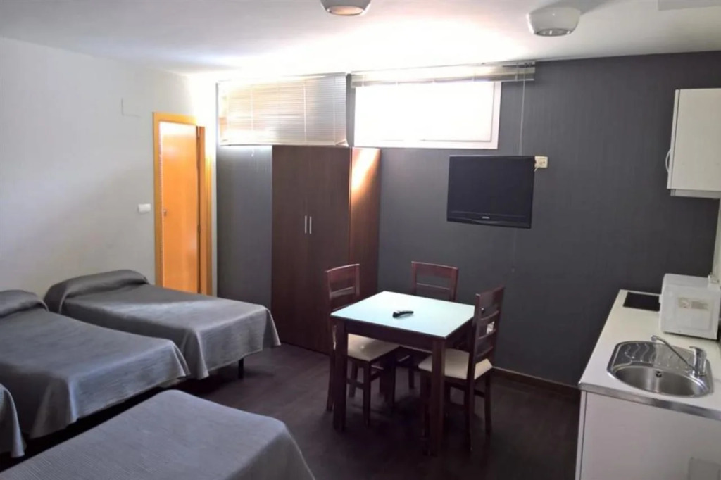 Hostal T4