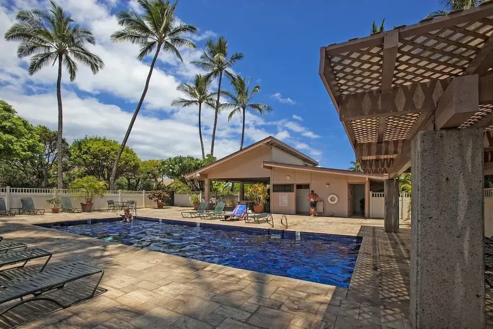 Kihei Akahi D402