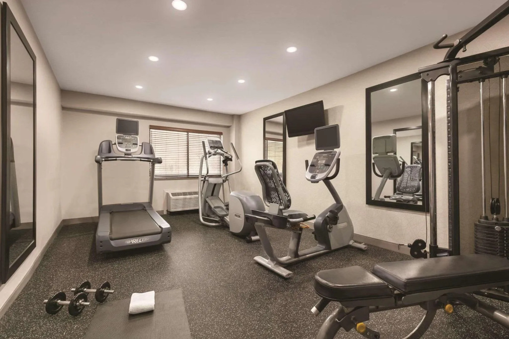 Country Inn & Suites by Radisson, Williamsburg East Busch Gardens , VA